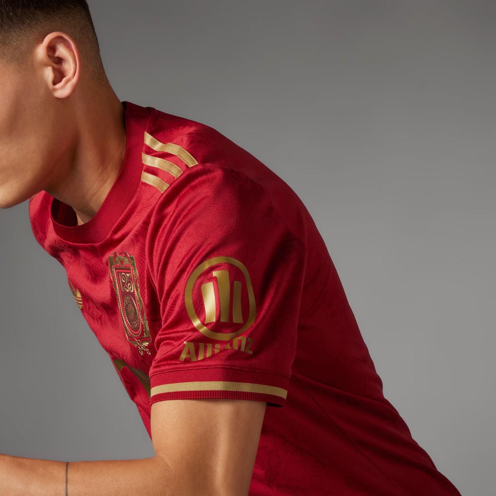 关于集结日拜仁慕尼黑状态回暖——德国杯节点到来，媒体盛赞，球队文化再被提及的信息