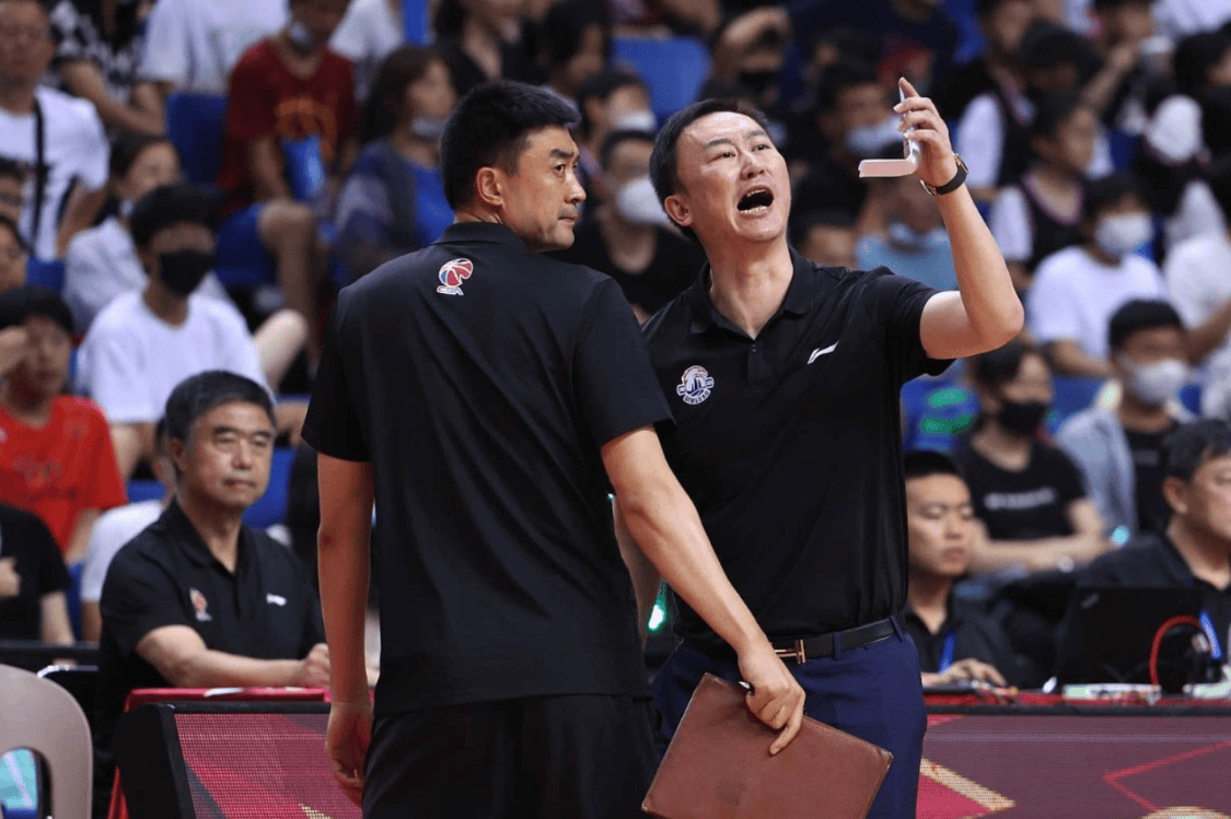 浙江队发布备战花絮，今夜刷新队史纪录，国王杯任务艰巨，轮换策略成焦点(形容时间紧迫任务艰巨的公文表述)