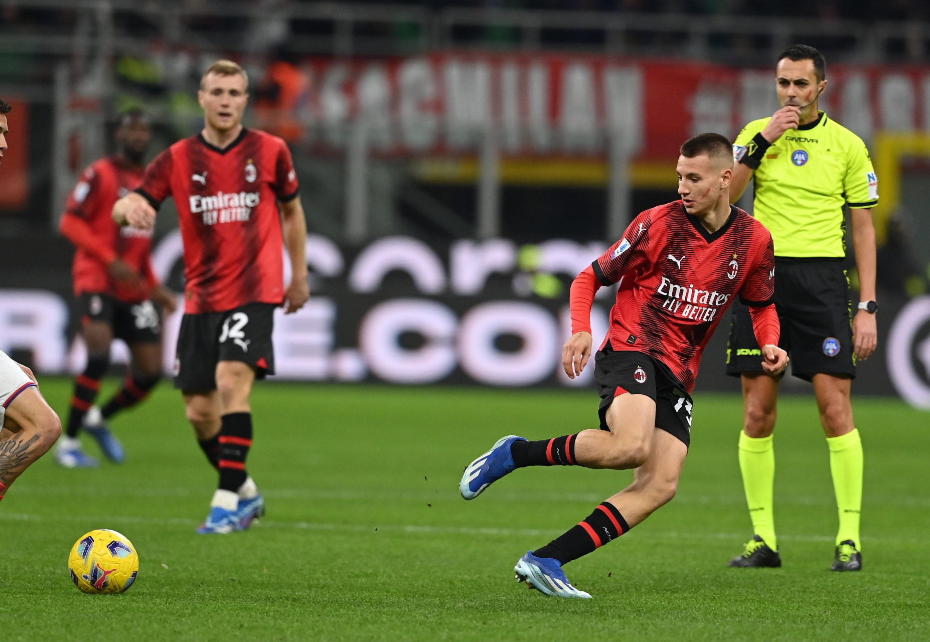 足总杯赛程吃紧，AC米兰今晚单刀错失，目标明确，医务组通报恢复的简单介绍