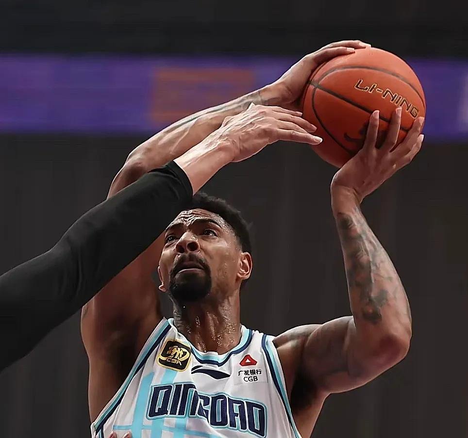 包含犹他爵士清晨刷新队史纪录，志在NBA常规赛名次提升，态度坚定，年轻球员得到机会的词条